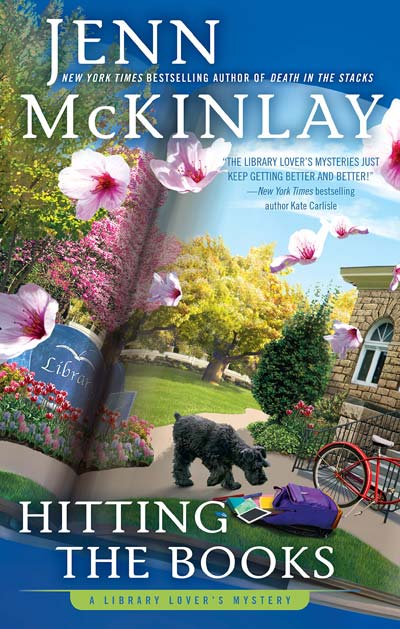 Hitting the Books (A Library Lover's Mystery) by Jenn McKinlay